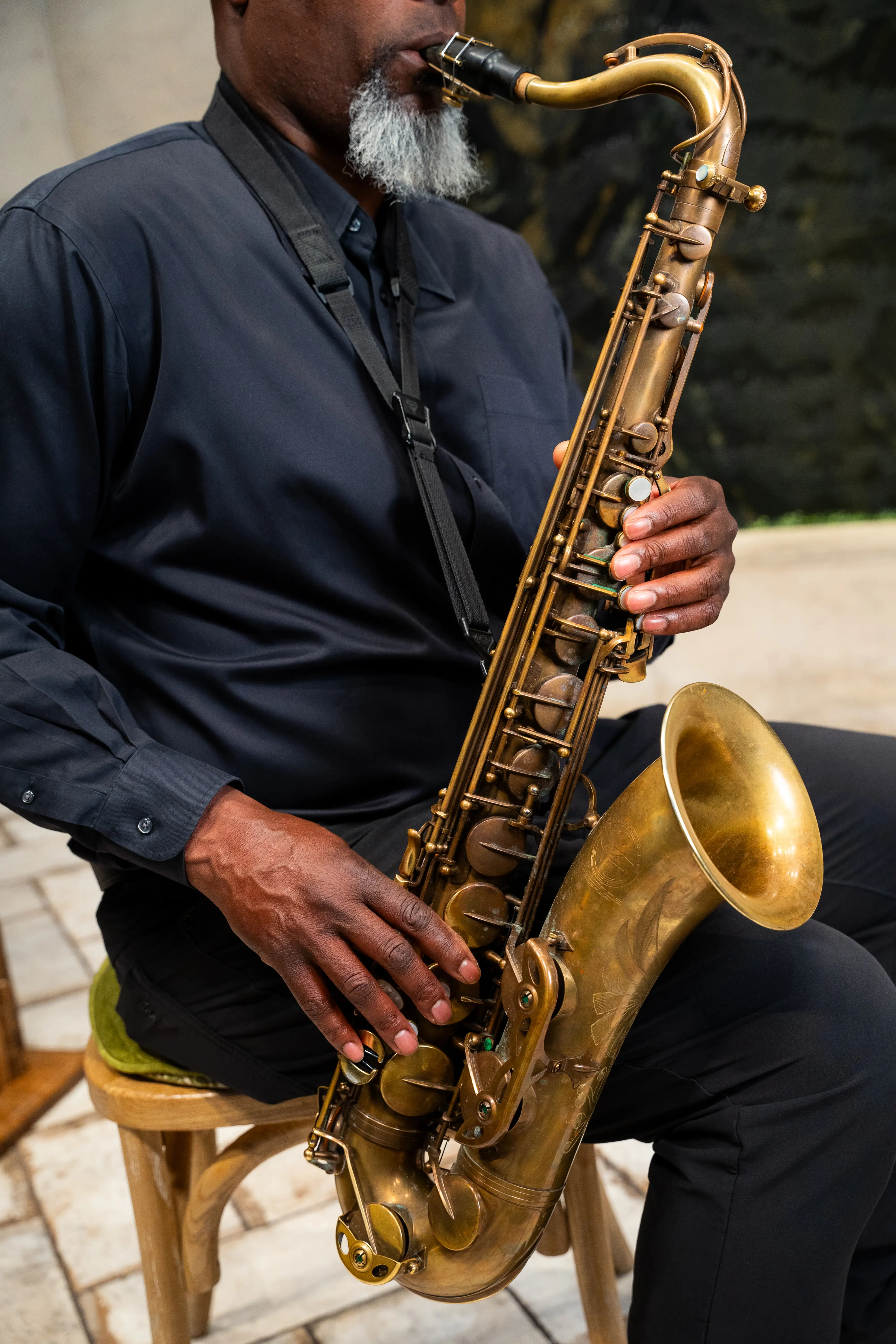 Close up of a violinist performing