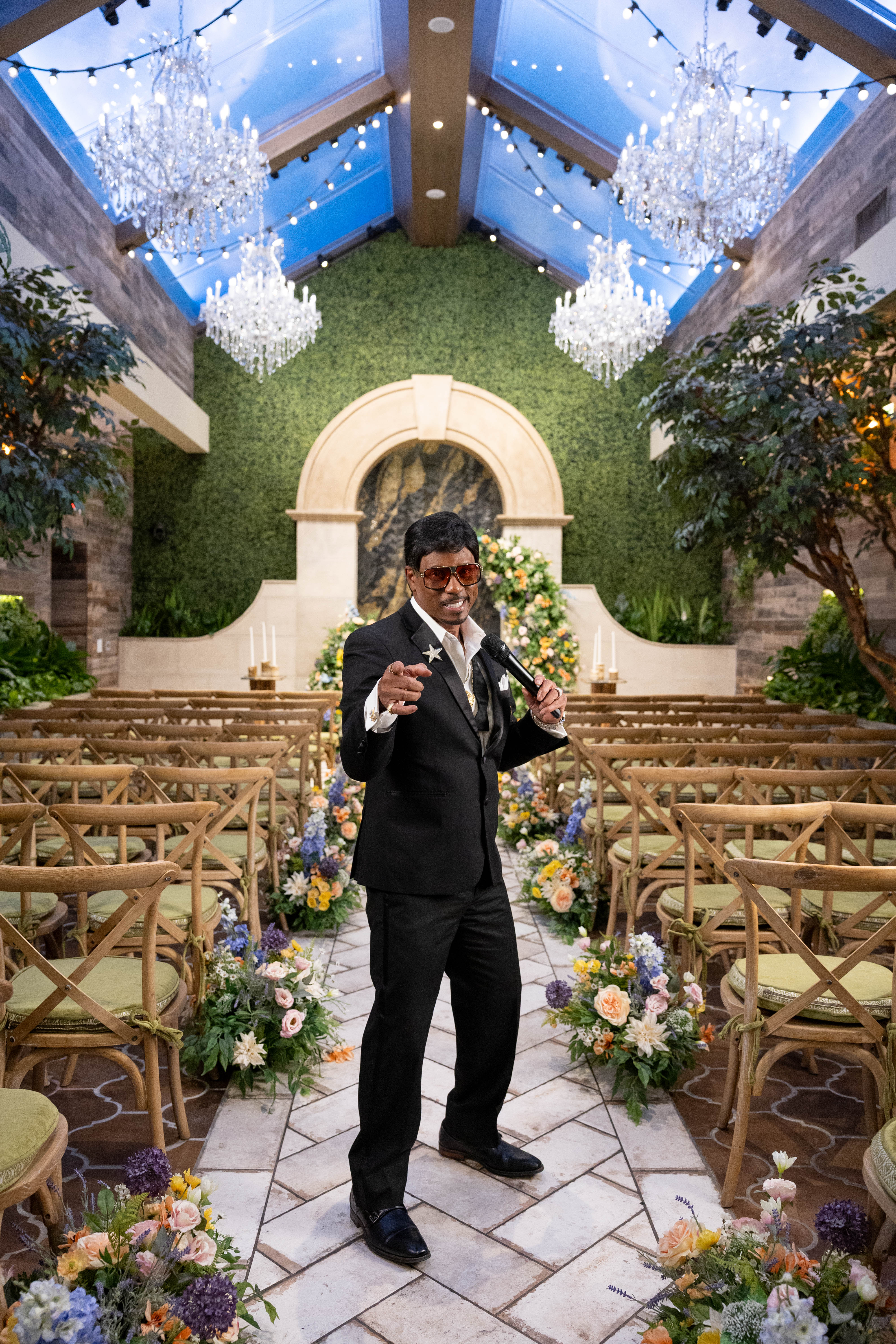 Sammy Davis Jr. impersonator performing