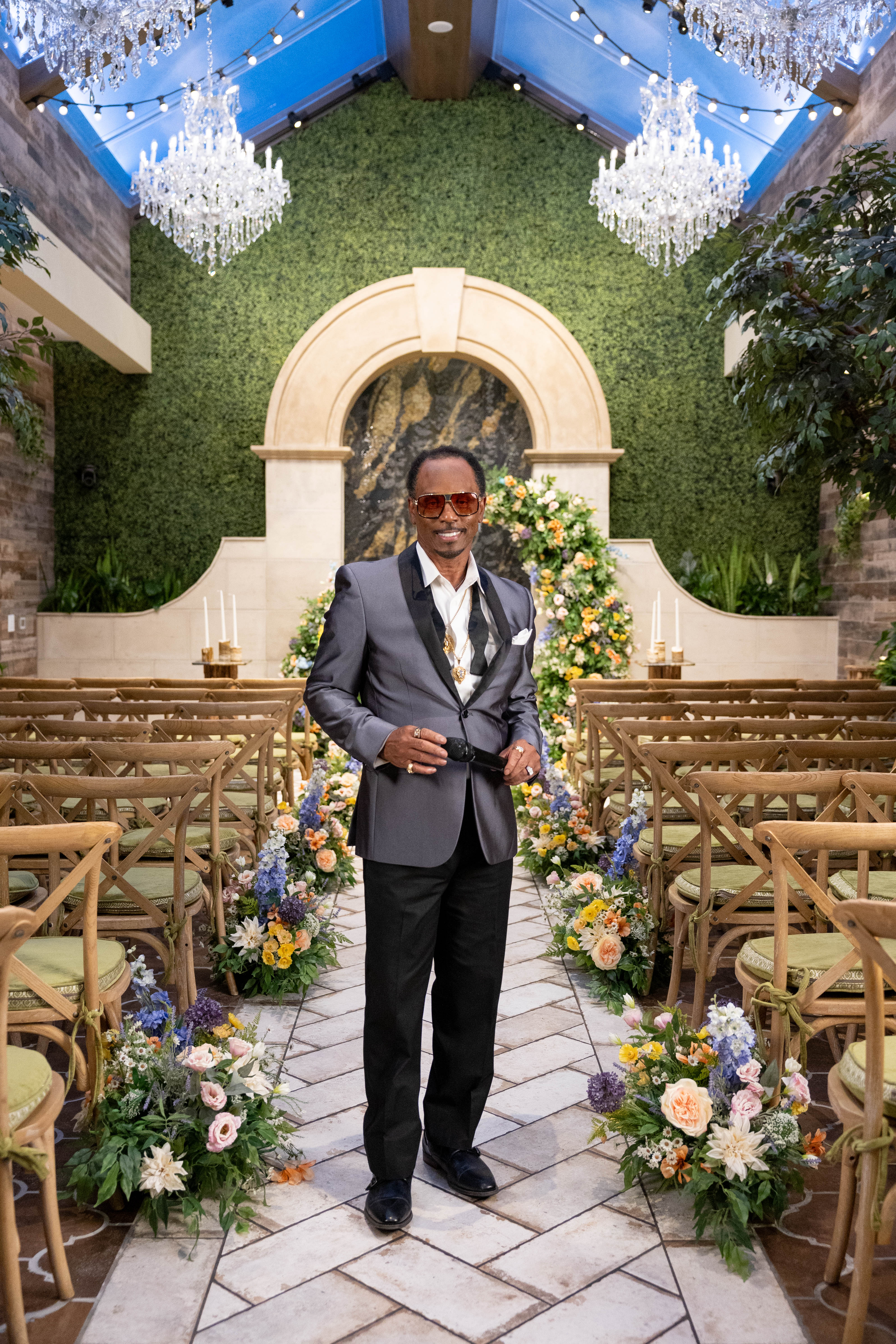 Sammy Davis Jr. impersonator performing